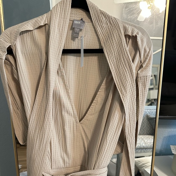 ASOS Curve beautiful Tan minimalist dress - Picture 2 of 7